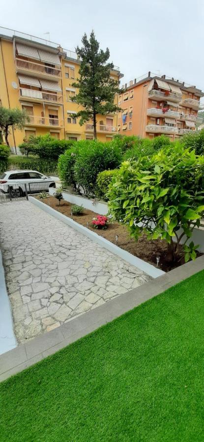 L'Angolo D'Amare Lerici Bagian luar foto